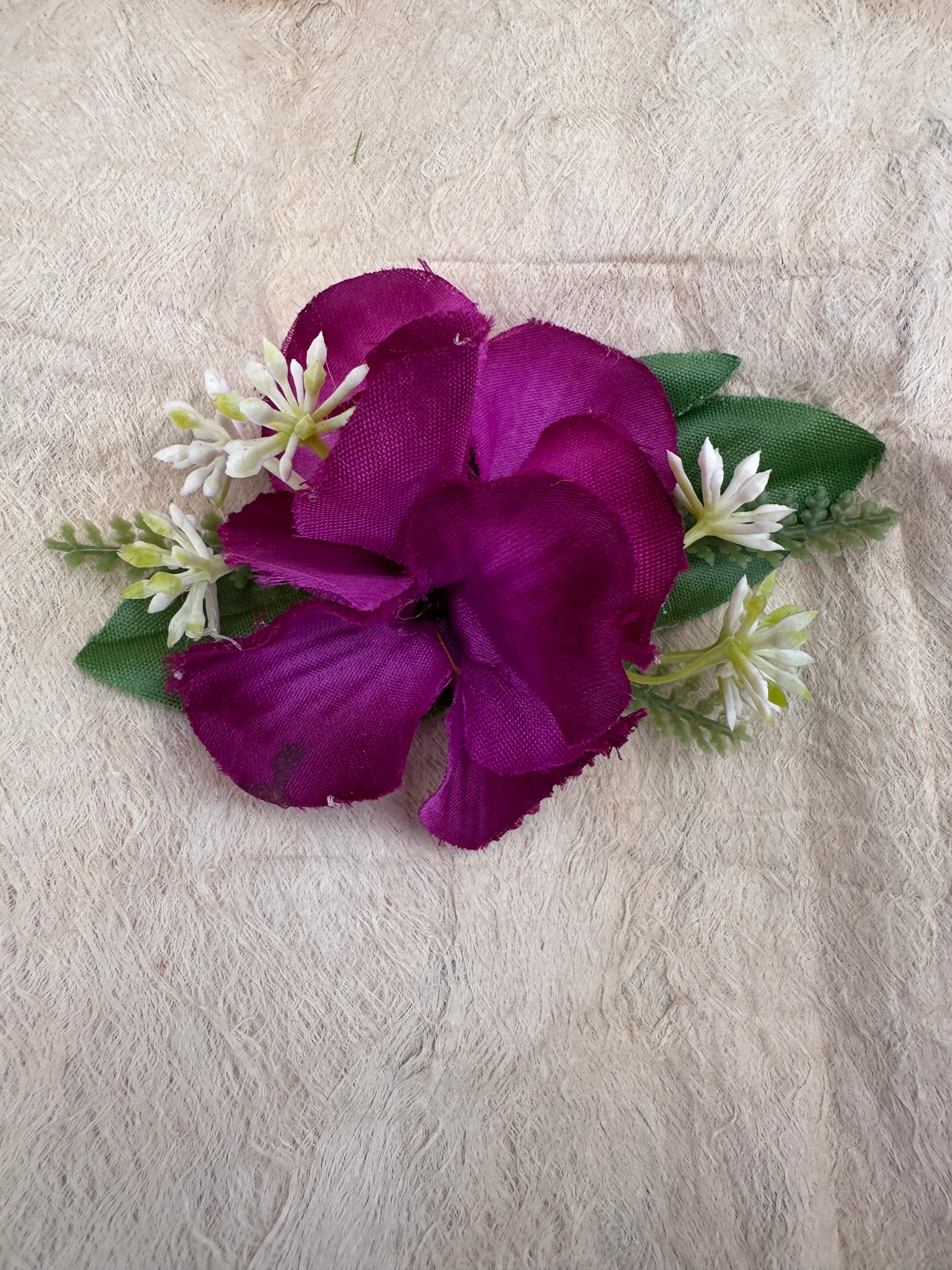 Mini Single Fuchsia Flower Hair Clip